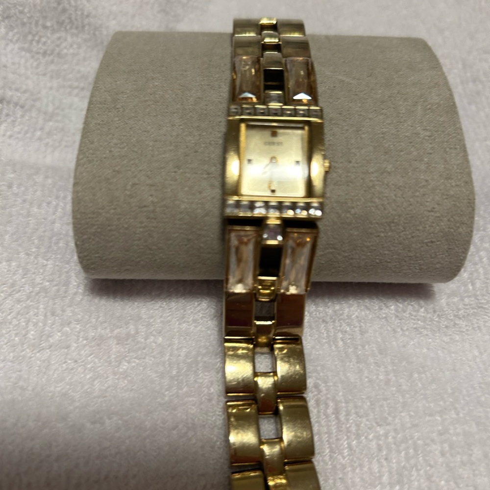 Guess by Marciano Golden Watch Vintage.